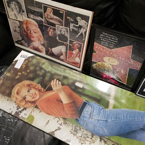 LOT OF MARILYN MONROE COLLECTIBLES