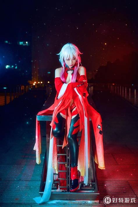 《罪恶王冠》楪祈Cosplay 露脐红装最美的祈妹