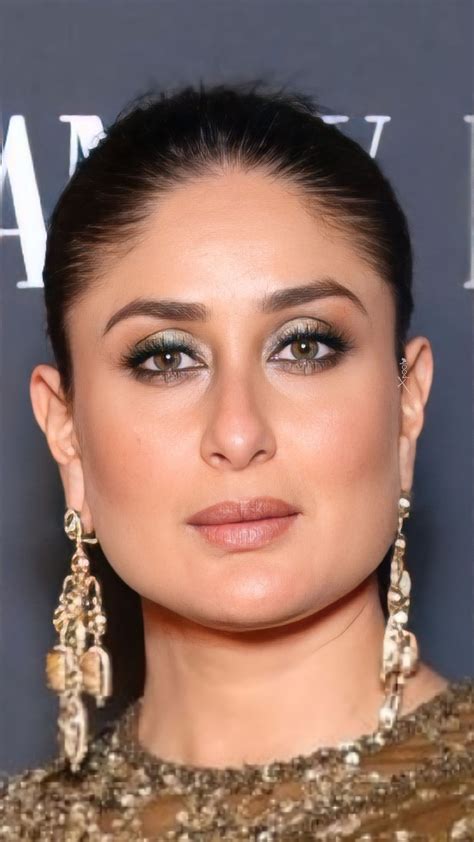 Kareena Kapoor ka Face hi kafi hai... : r/KareenaKapoorFC
