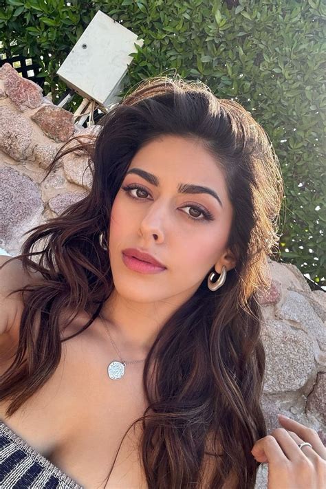 Alaya F reveals the gruelling ball-squats workout behind her washboard ...