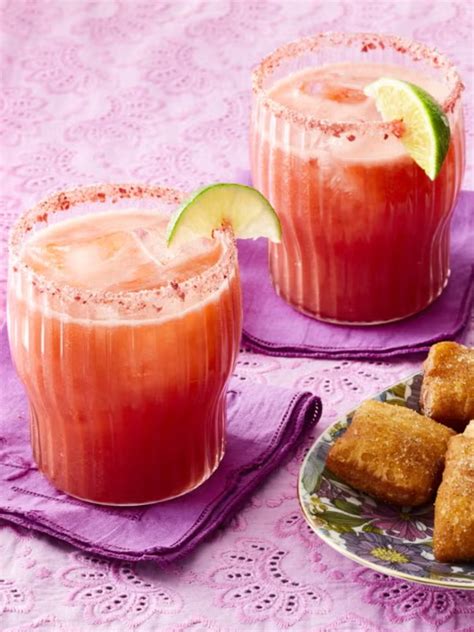 15 Fruity Alcoholic Drinks and Cocktails to Sip All Summer Long