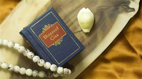 Bhagavad Gita | भगवत गीत कब पढ़ें | Bhagavad Gita Ke Rules | rules to ...