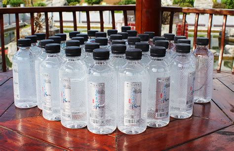 创奇工厂生产定制logo矿泉水 订制小瓶装广告水330ml免费设计打样-阿里巴巴