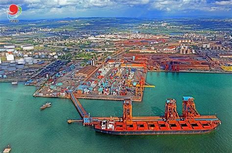 2017年，湛江港全港完成货物吞吐量2.8亿吨，同比增长10%，吞吐量在全国沿海港口排名第11位，在广东省排名第2位。