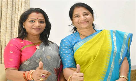 There should not be change in language behavior: KCR advises Mayor ...