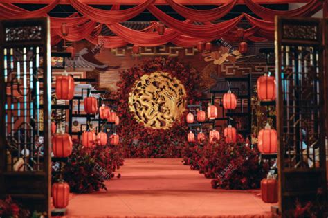 鸾凤和鸣红色主题室内传统中式现场布置图片_效果图_策划价格-找我婚礼