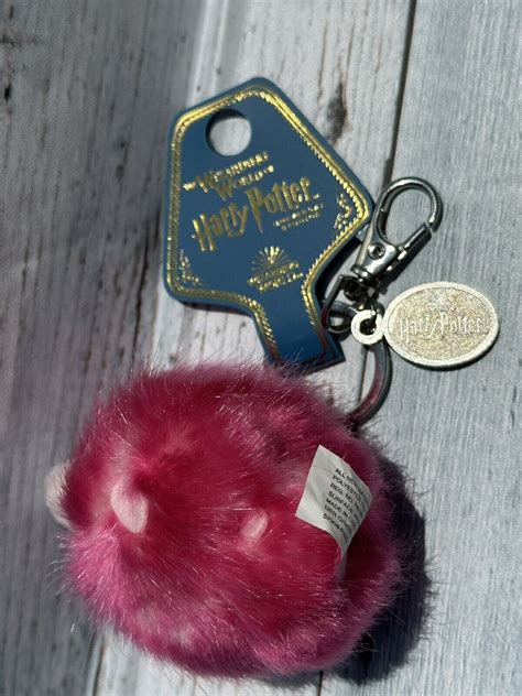 NEW Universal Studios ⚯ ͛ Harry Potter Pygmy Puff • Plush Keychain-Pink ...