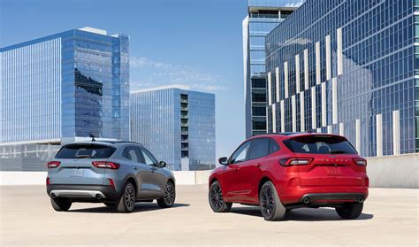 2025 Ford Escape Hybrid Review, Pricing, and Specs