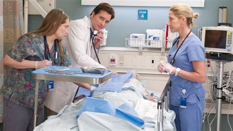Watch Nurse Jackie Season 5 Episode 8: Forget It - Paramount+ Australia