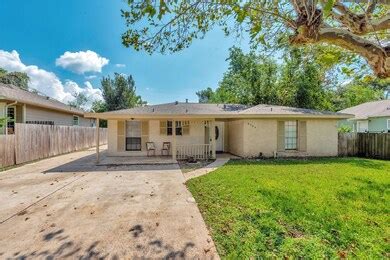 6703 Carver Ave, Hitchcock, TX 77563 | Homes.com