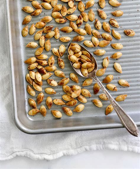 Roasted Pumpkin Seeds (Perfectly Crispy!) - Detoxinista