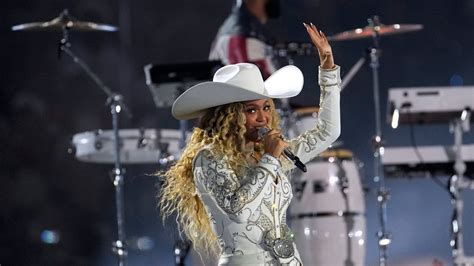 Beyoncé’s N.F.L. Christmas Halftime Show: A Stunning ‘Cowboy Carter ...