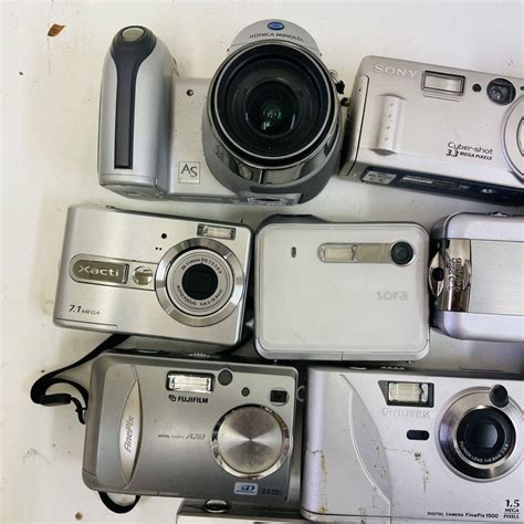 ジャンク コンパクトデジタルカメラ デジカメまとめ 約25個 Pentax fujifilm Nikon SONY GoPro Olympus ...