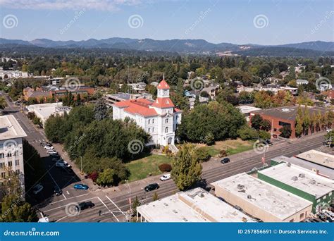 The Benton County Courthouse in Downtown Corvallis, Oregon Editorial ...