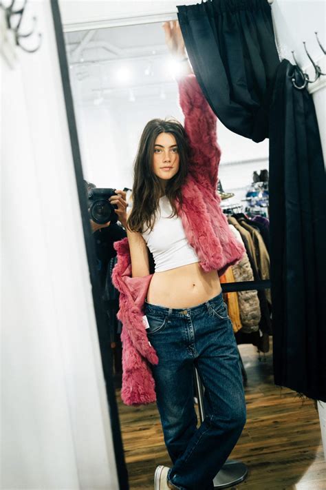 Anna Christine Speckhart : r/midriff