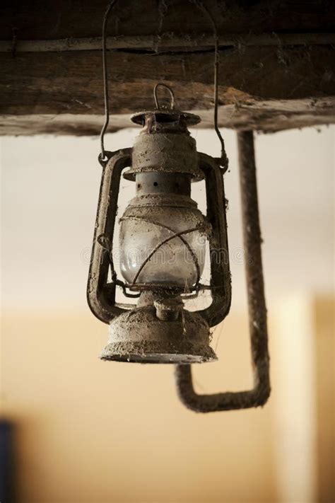 煤气灯已经退出历史舞台，gaslight这个词为什么无处不在？