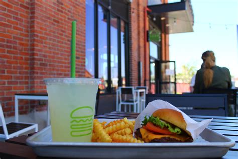 Shake Shack’s Patio is Now Open! : Arsenal Yards