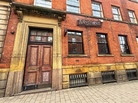 Almost Famous Burgers Closure