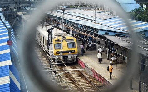 Power outage in parts of central, south mumbai; local trains stop on ...