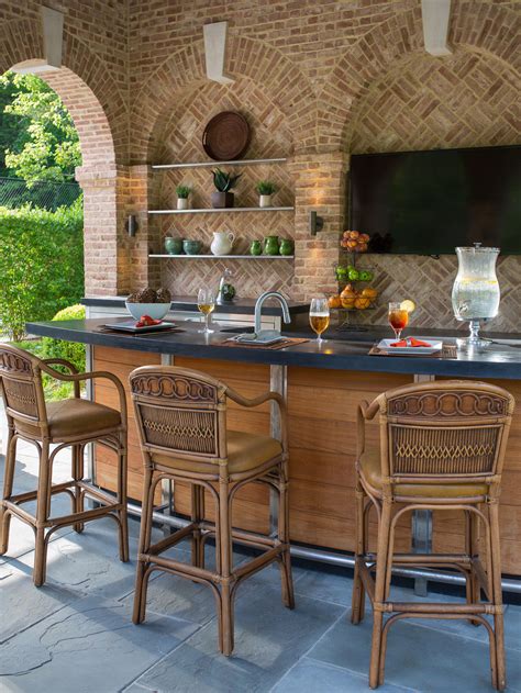 Creating An Outdoor Kitchen Bar: Ideas And Inspiration - Kitchen Ideas