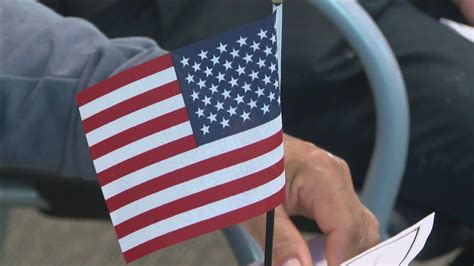 U.S. citizens sworn in at Memphis library Friday | localmemphis.com