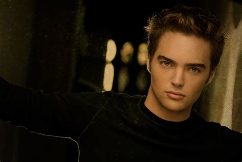 Pictures of Drew Tyler Bell