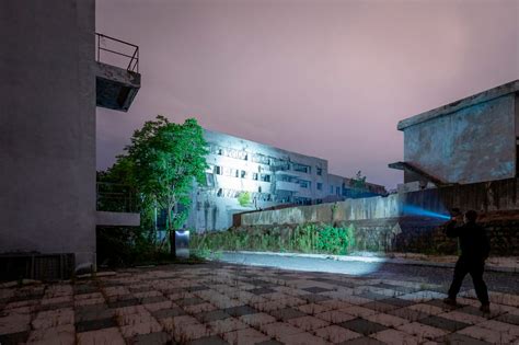 Taskulamppu Olight Warrior X 4 - 2600 lm / 149 mm / Ladattava