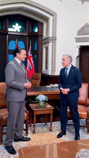 🇨🇦 I met with Prime Minister, Mark Carney today in Ottawa to keep moving Churchill forward. 🌊🚢Churchill is a nation-building project - big infrastructure, built in full partnership with Indigenous peoples. A top priority for Manitoba, and for Canada.As the Prime Minister said, “the heart comes from Manitoba.” And from that heart, we can open new trade destinations for the whole country through the Port of Churchill.Think Churchill. ♥️🦬