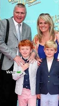 Sallylindsay has beepFmarried to the same mari foryears.