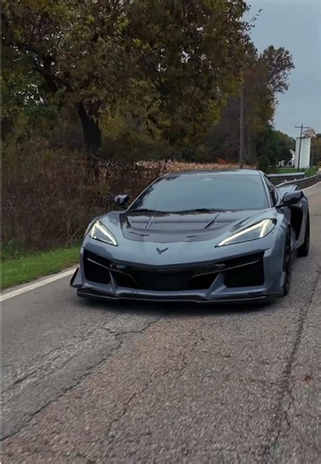 RSC Functional Frunk & ZR1 Hood: Keep Your Car Cool & Stylish
