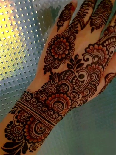 Stunning Mehndi Designs for 2025 Celebrations