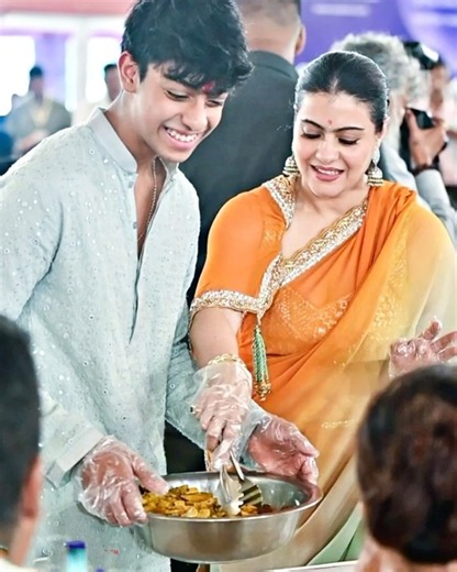 Kareena , Alia Bhatt, Aishwarya, Kajol's at Durga Puja Pandal at North Durga Puja 2026