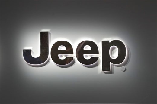 Nearly 92,000 Jeeps recalled by Chrysler