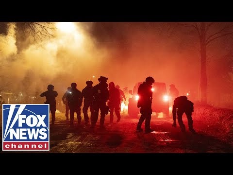 ‘Day and night difference’ in Minnesota crowds as tensions surge, says independent journalist