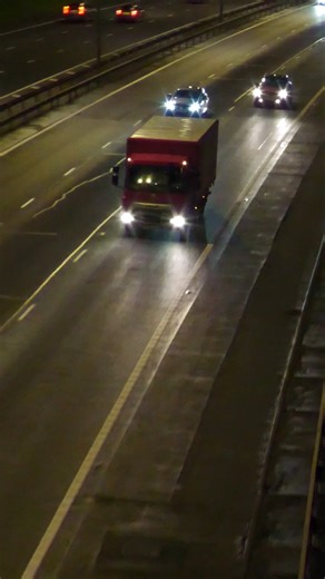 DAF LF - Royal Mail - A1 England #night #truck #spotting