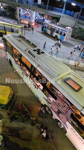 15meter long volvo multi axle extreme turning 😯KKRTC volvo 9600 Sleeper Exiting majestic bus stand😍💥