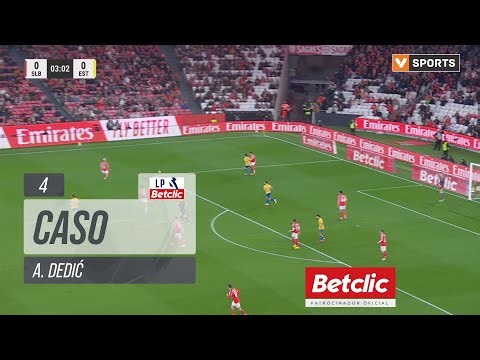 Lance entre Dedic e Marqués na área do Benfica | Benfica - Estoril (Liga 25/26 #17)