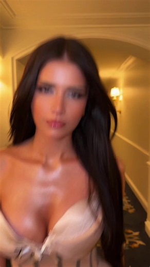 a dress made out of bras? HELL YES #VSFashionShow #victoriassecret #LA #domialagia #victoriassecretfashionshow2026