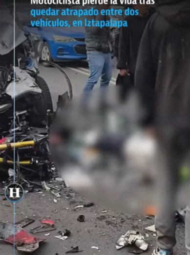 Un motociclista perdió la vida tras quedar atrapado entre dos vehículos sobre el Anillo Periférico Canal de Garay, en Iztapalapa. El accidente ocurrió a la altura de Eje 5 Sur y movilizó a los servicios de emergencia.