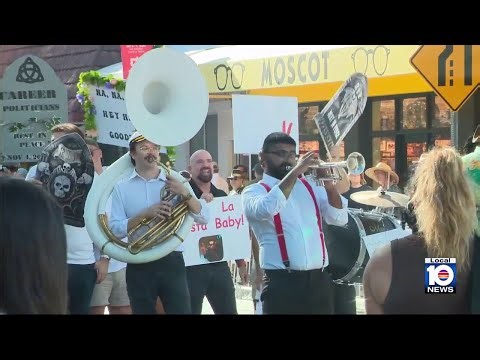 Annual King Mango Strut held in Coconut Grove