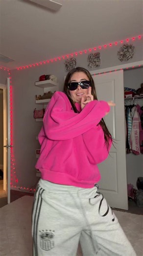i love christian dior #fyp #nixi #dance #sweatpants #room | sweatpant