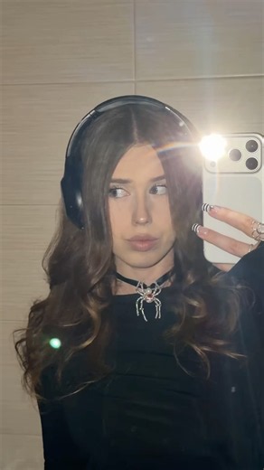 DIY Spider EYE Necklace GOTHIC Aesthetic AND Easy HALLOWEEN Costume IDEA