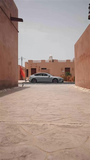 Discover Precision Driving with the NIO ET5