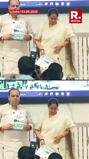 Delhi CM Rekha Gupta Launches Dedicated Online Portal for EV Subsidies