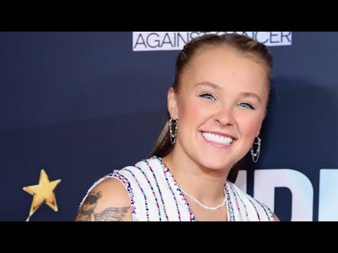 JoJo Siwa Changes Her Name Ahead of New Year | E! News
