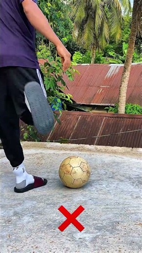 Roberto Carlos Curve Shot Secrets Revealed! 😱⚽️ #football
