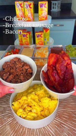 Breakfast burrito bar #easyrecipe #cincodemayo #brunch #breakfast #burrito