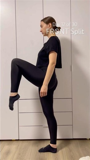 Front Split with Alisa Apriori #stretching #motivation #split #yoga #legs