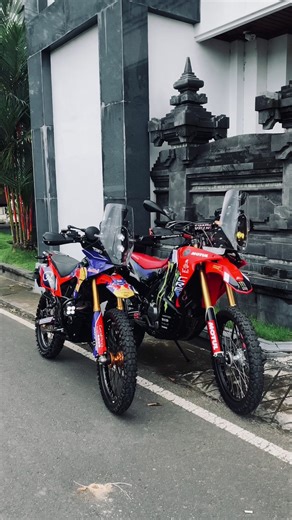 RILISAN BARUU ✌️ BUAT KLX MU LIMITED EDITION 📩 BAHAN ALUMINIUM ( RINGAN ) TIDAK MEMBUAT STANGMU KAKU🤝 ɴɪᴄᴇ ꜰɪᴛᴍᴇɴᴛ - MELAYANI KELUHAN ANDA : - LAMPU TOWER - CRASHBAR - RAK BELAKANG - PERCUSTOMAN LAINYA ⚡️ - FINISHING POWDER COATING - more info dm 📩 #tsmmotorcycle #custom #fyp #klx #rallydakar2025
