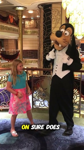 Assistant's Disney Cruise Memories! The Assistant meets Mickey & Goofy! #FamilyFun #HolidayVacation
